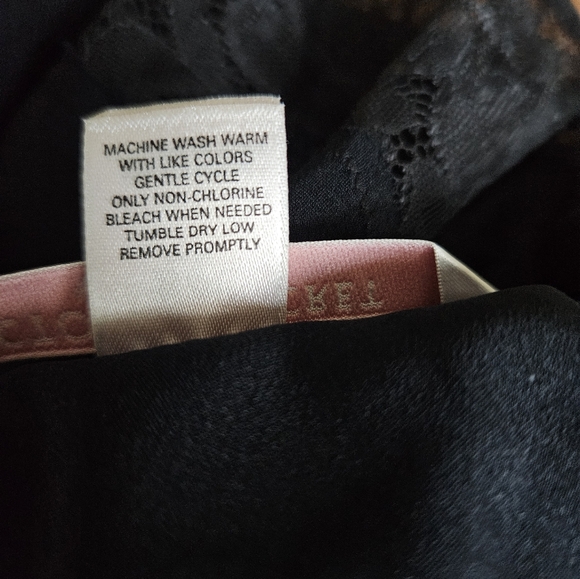 Victoria's Secret Lingerie - Picture 13 of 13